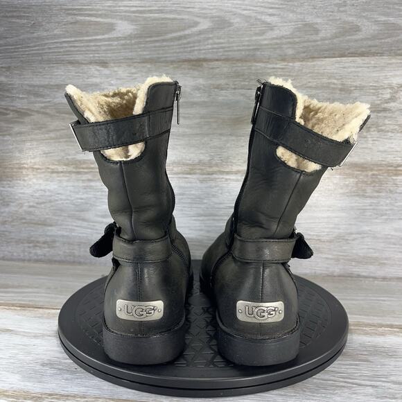 UGG Woman’s Grindle 1004133 Black Leather Fur Buckle Moto Boots Size 7 - Picture 4 of 8